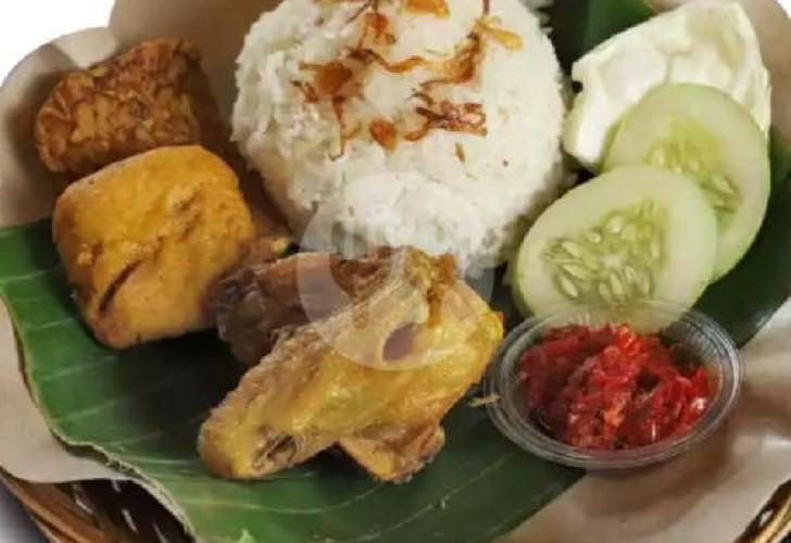 Ayam Nikmat Podoseneng: Kenikmatan yang Menggigit Jiwa di Setiap Suapan